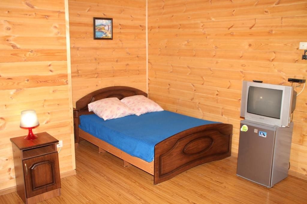 Двухместный (Двухместный номер с 1 кроватью и собственной ванной комнатой) гостевого дома Прибой, Анапа