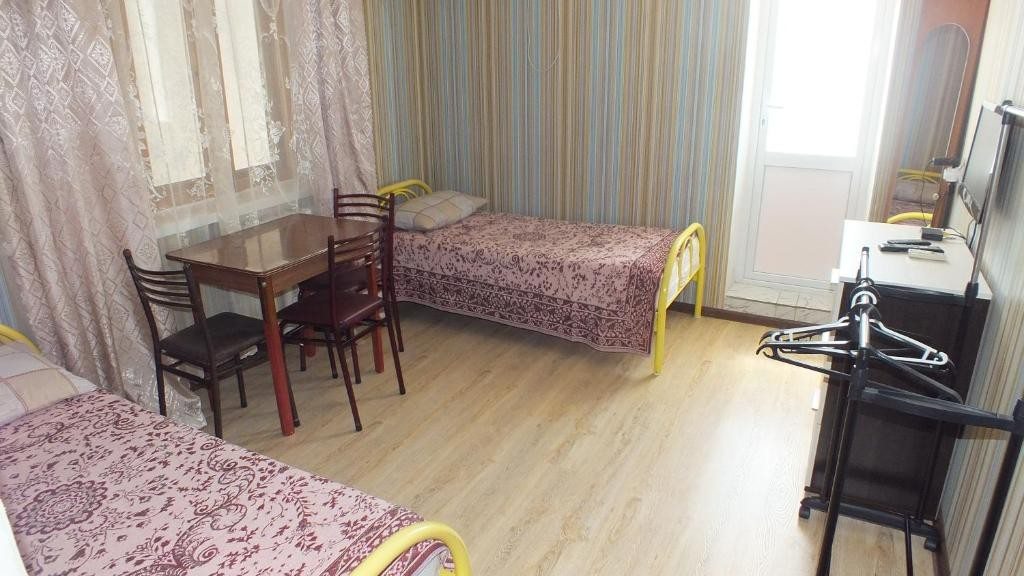 Двухместный (Двухместный номер с 2 отдельными кроватями и балконом.) гостевого дома Терская 34, Анапа