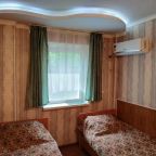 Двухместный (Двухместный номер с 2 отдельными кроватями и общей ванной комнатой), Гостевой дом У Людмилы на Самбурова