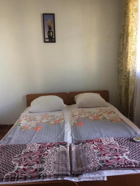 Двухместный (Бюджетный двухместный номер с 2 отдельными кроватями) гостевого дома Уют на Шевченко, Анапа
