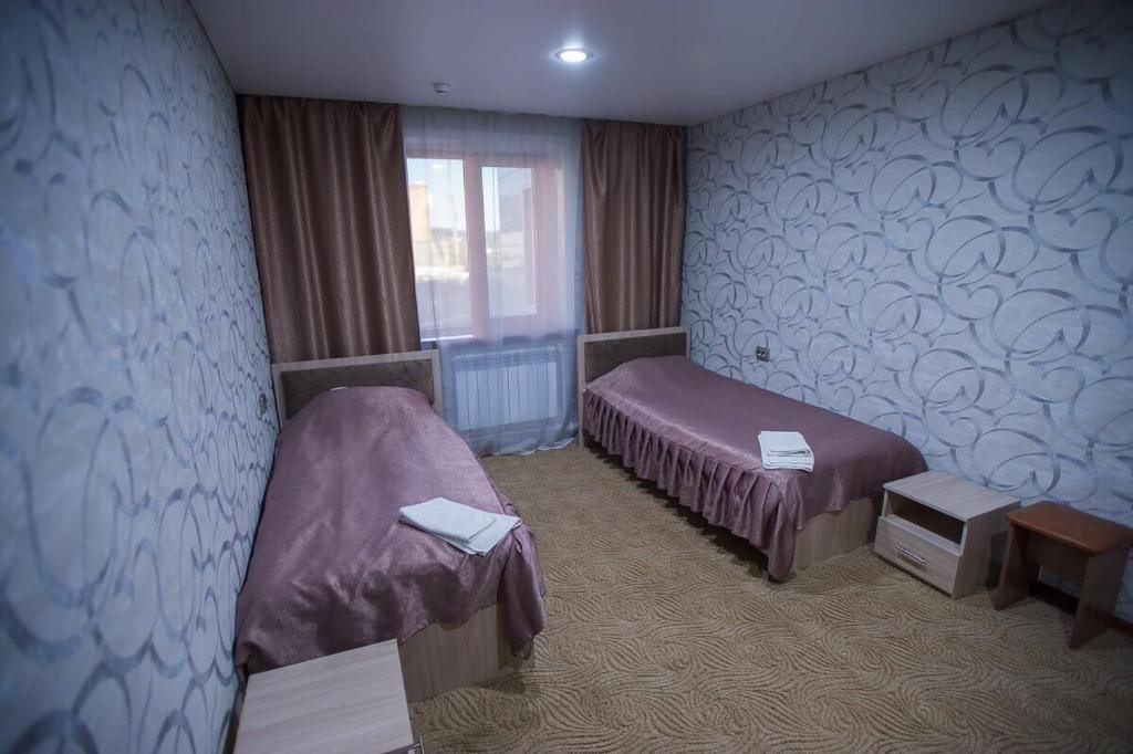 Двухместный (Стандартный двухместный номер с 2 отдельными кроватями и общей ванной комнатой) отеля Мулен Руж, Чита