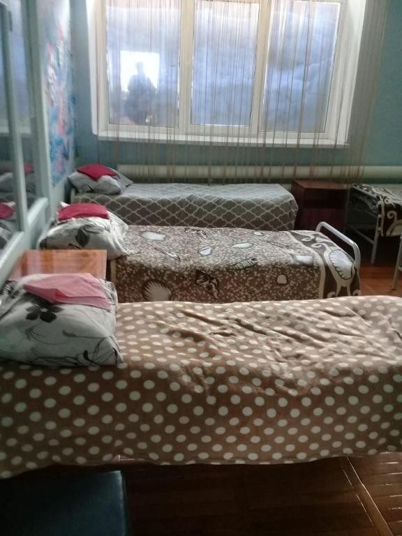 Номер (Кровать в общем 6-местном номере для женщин) хостела Dombay Hostel, Домбай