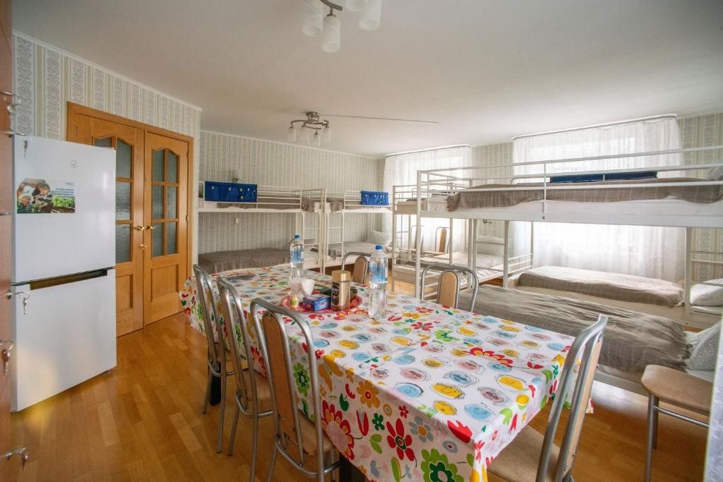 Номер (Кровать в общем номере для мужчин и женщин с 10 кроватями), Rooms in Tsilkovskogo 92A