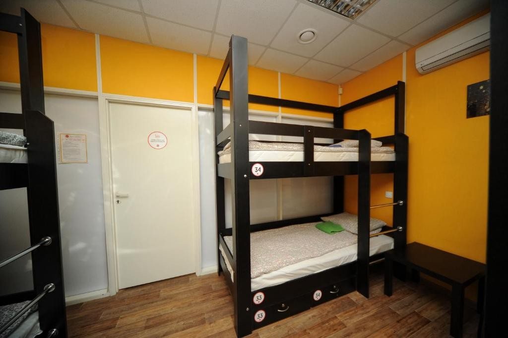Номер (Кровать в общем 6-местном номере для женщин) хостела Лайк на Народной Воли, Екатеринбург