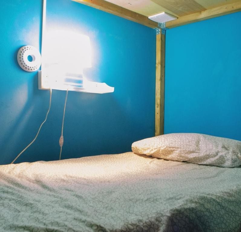 Номер (Спальное место на двухъярусной кровати в общем номере для женщин) хостела Чешир, Екатеринбург