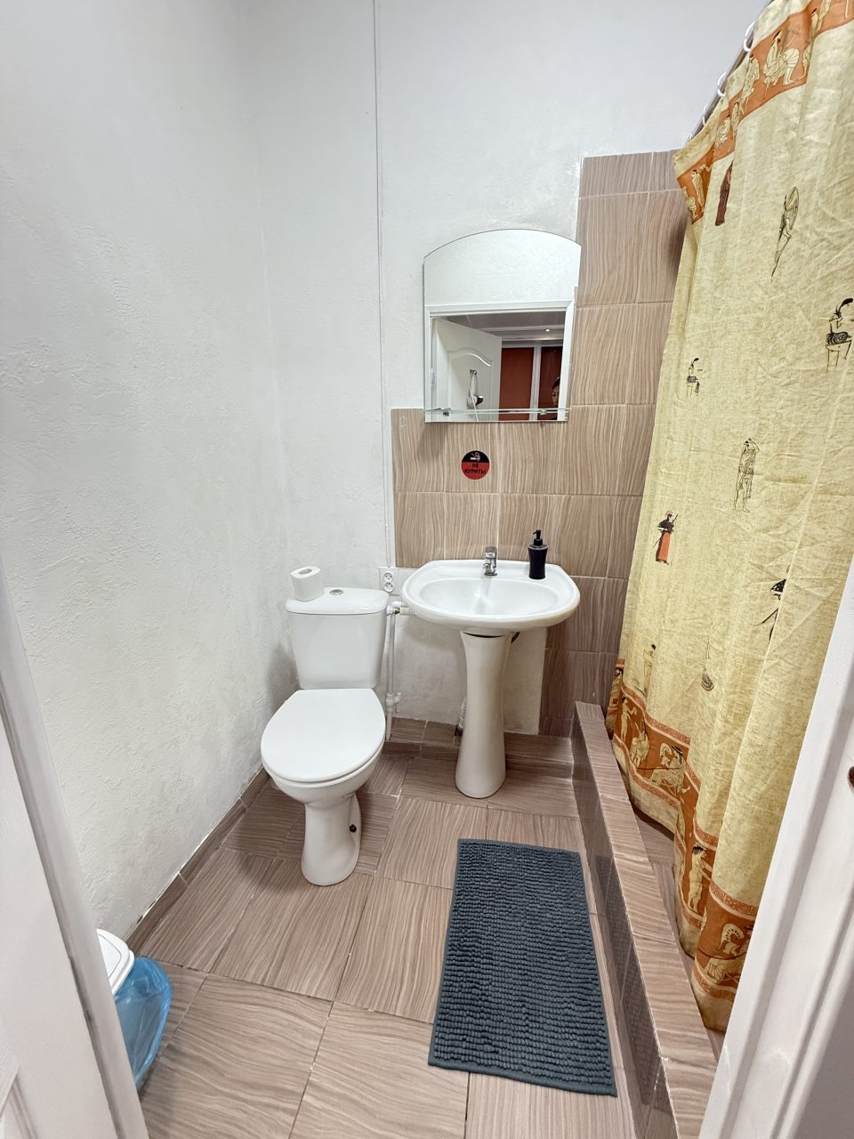 Двухместный (204), Гостиница Гостиный двор