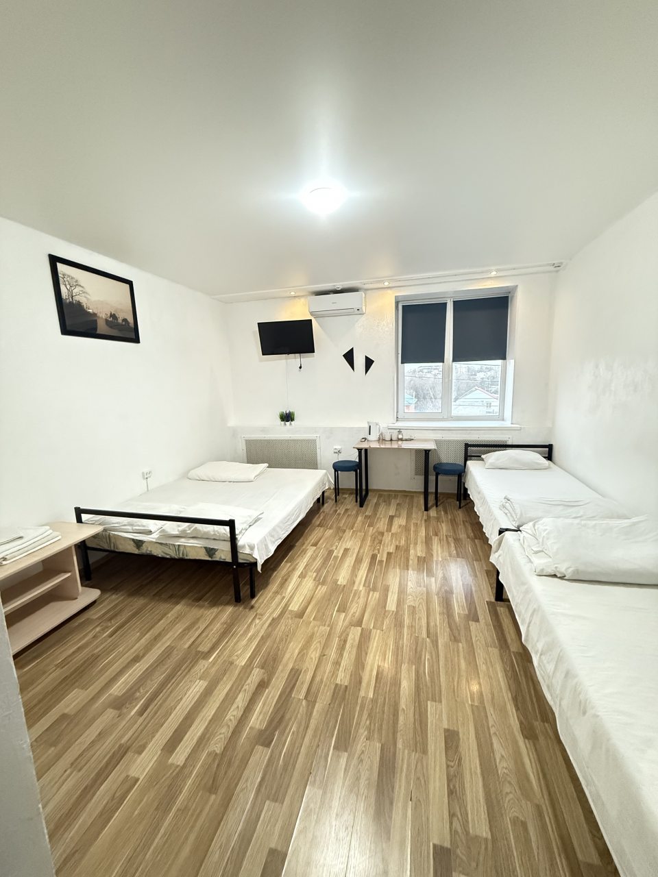 Четырехместный (Номер 203), Гостиница Гостиный двор