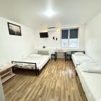 Четырехместный (Номер 203), Гостиница Гостиный двор