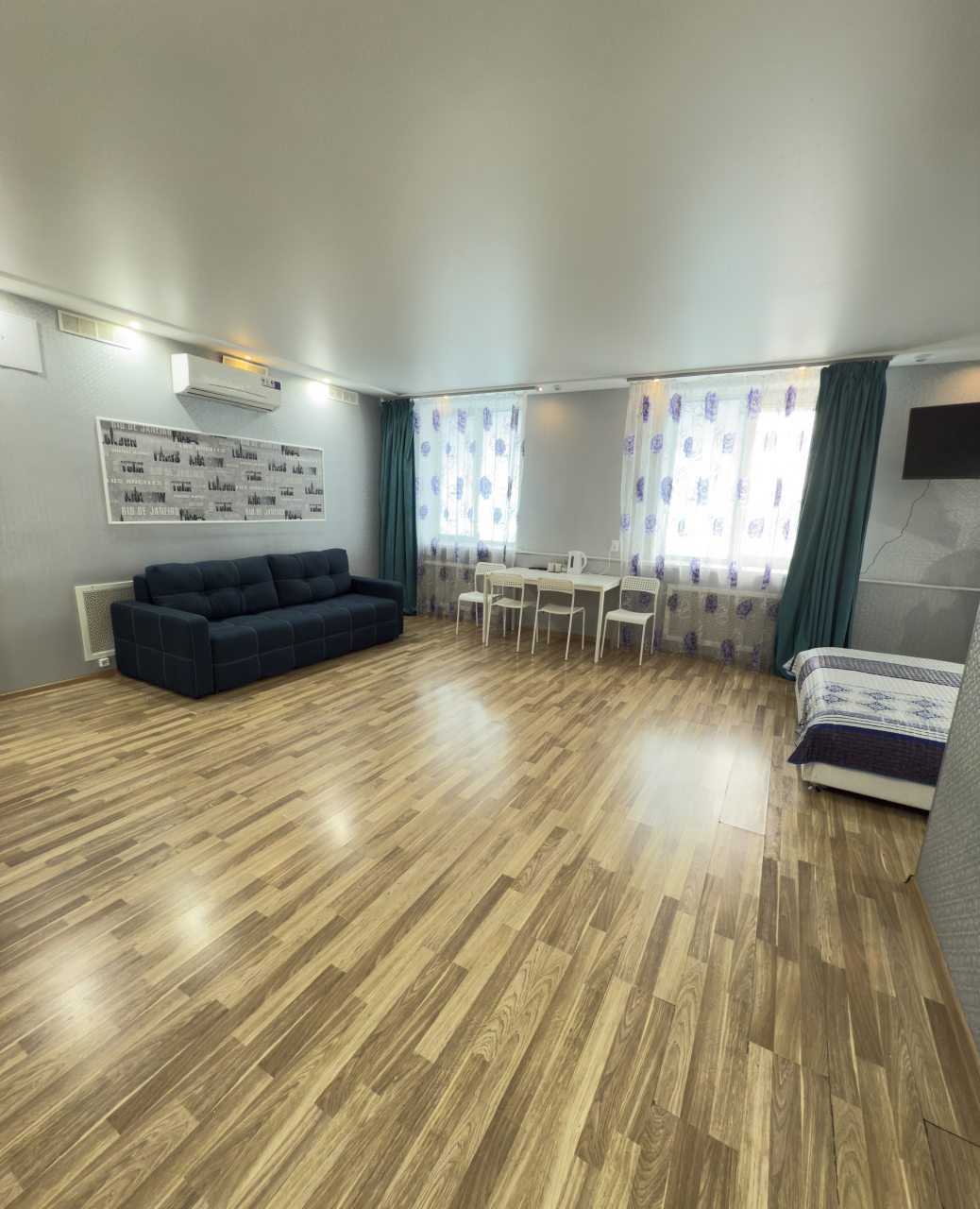 Сьюит (Люкс 202), Гостиница Гостиный двор