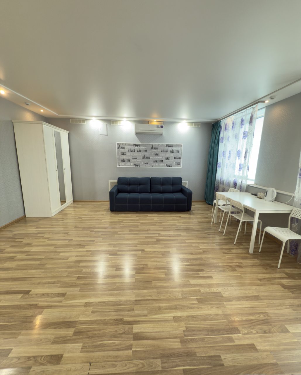 Сьюит (Люкс 202), Гостиница Гостиный двор