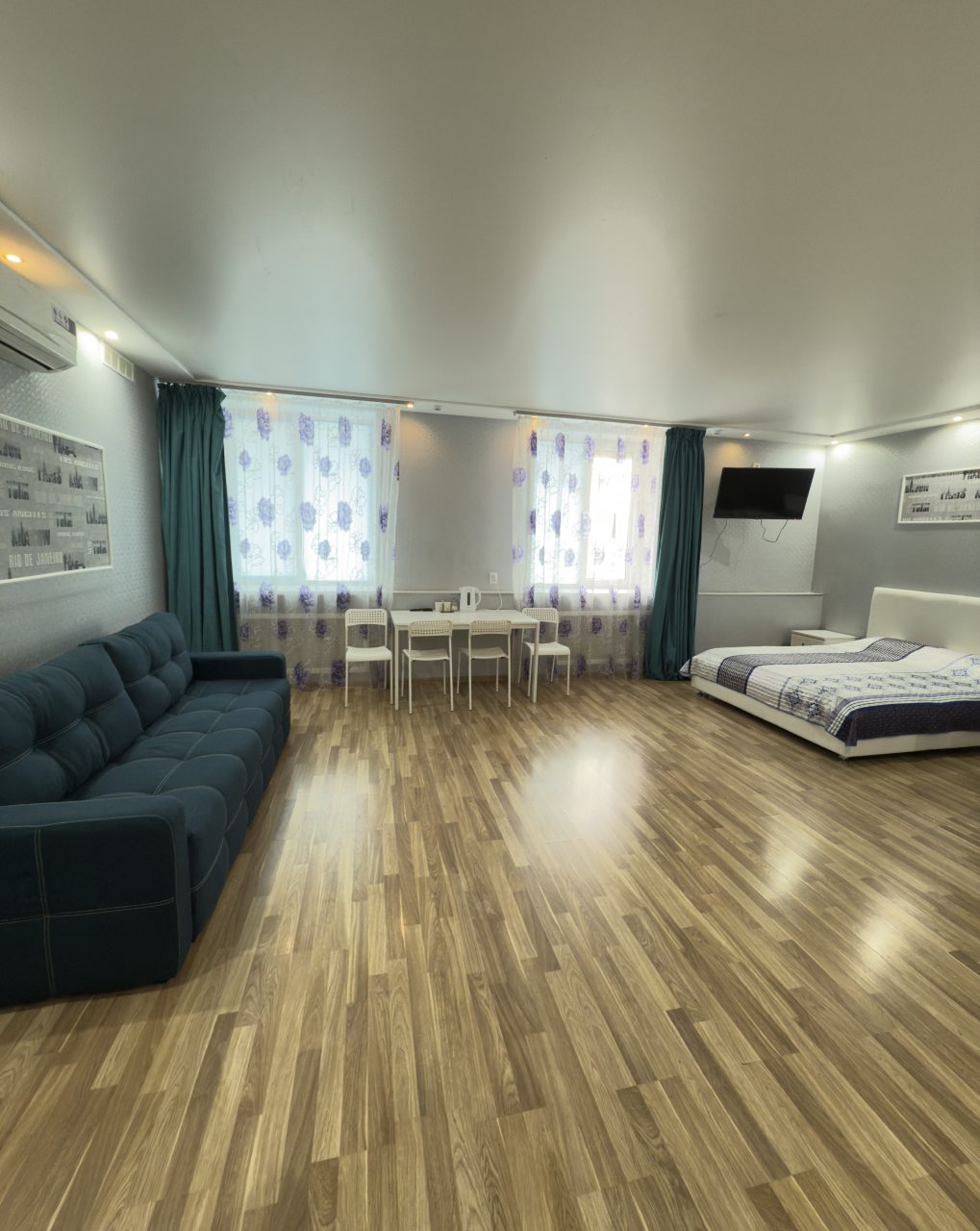 Сьюит (Люкс 202), Гостиница Гостиный двор