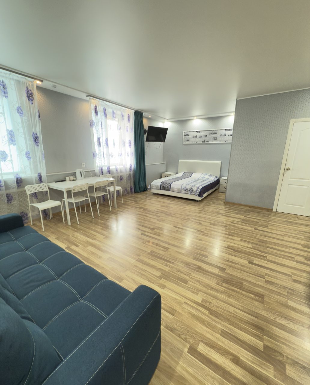 Сьюит (Люкс 202), Гостиница Гостиный двор