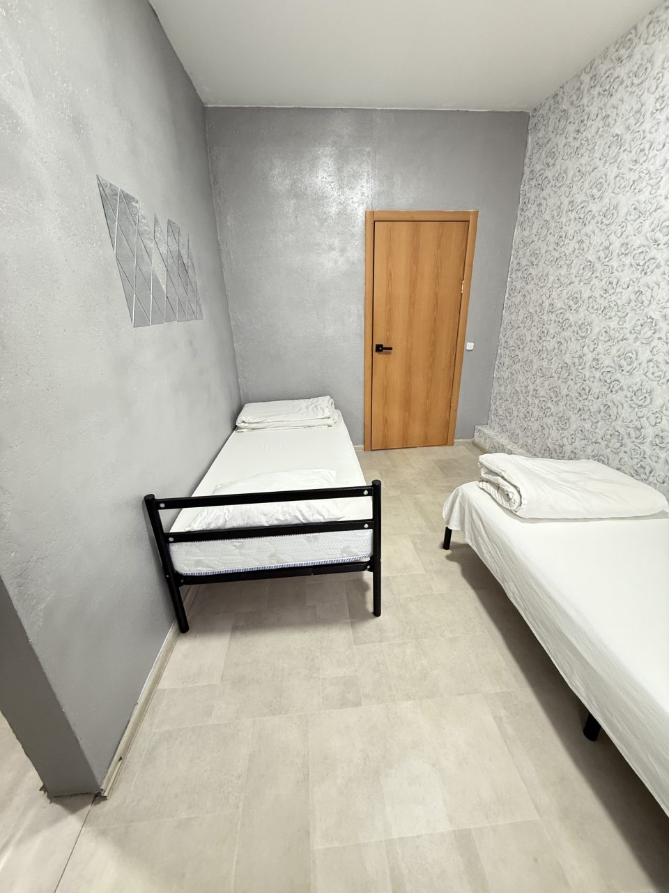 Пятиместный (Классический 108), Гостиница Гостиный двор