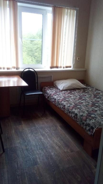 Двухместный (Двухместный номер с 2 отдельными кроватями и общей ванной комнатой) отеля Таир, Новомичуринск