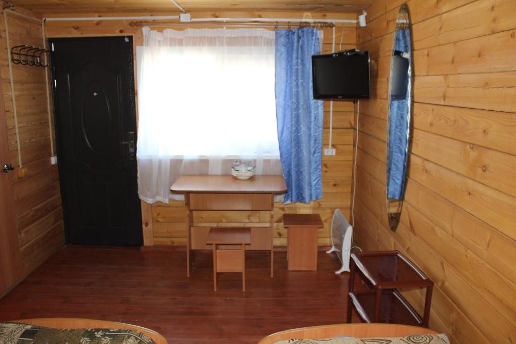 Трехместный (Стандартный трехместный номер) гостевого дома Имидж Байкал, Горячинск