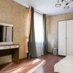 Апартаменты (Семейные апартаменты с 2 спальнями - В стоимость включен оздоровительный пакет услуг), Санаторий Ясные Зори