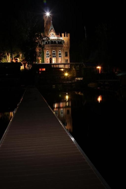 Сьюит (Люкс с видом на озеро) апартамента Замок на озере Увильды