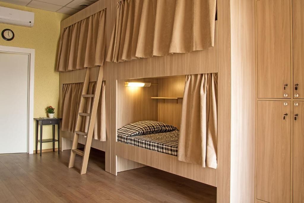 Номер (Кровать в общем номере для мужчин и женщин с 10 кроватями) хостела 39 регион, Калининград