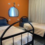 Апартаменты (3), Гостевой дом Турист