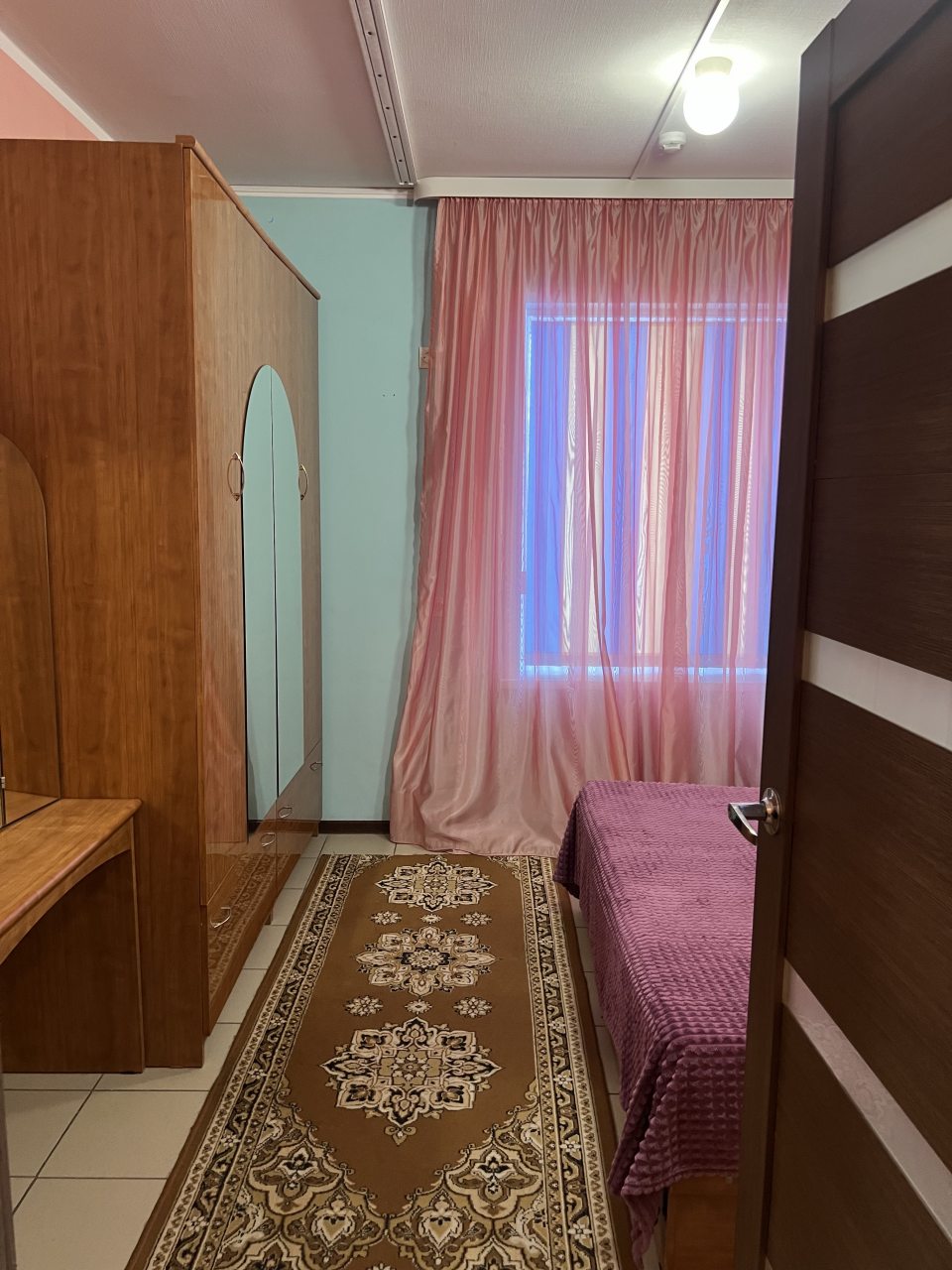 Апартаменты (3), Гостевой дом Турист