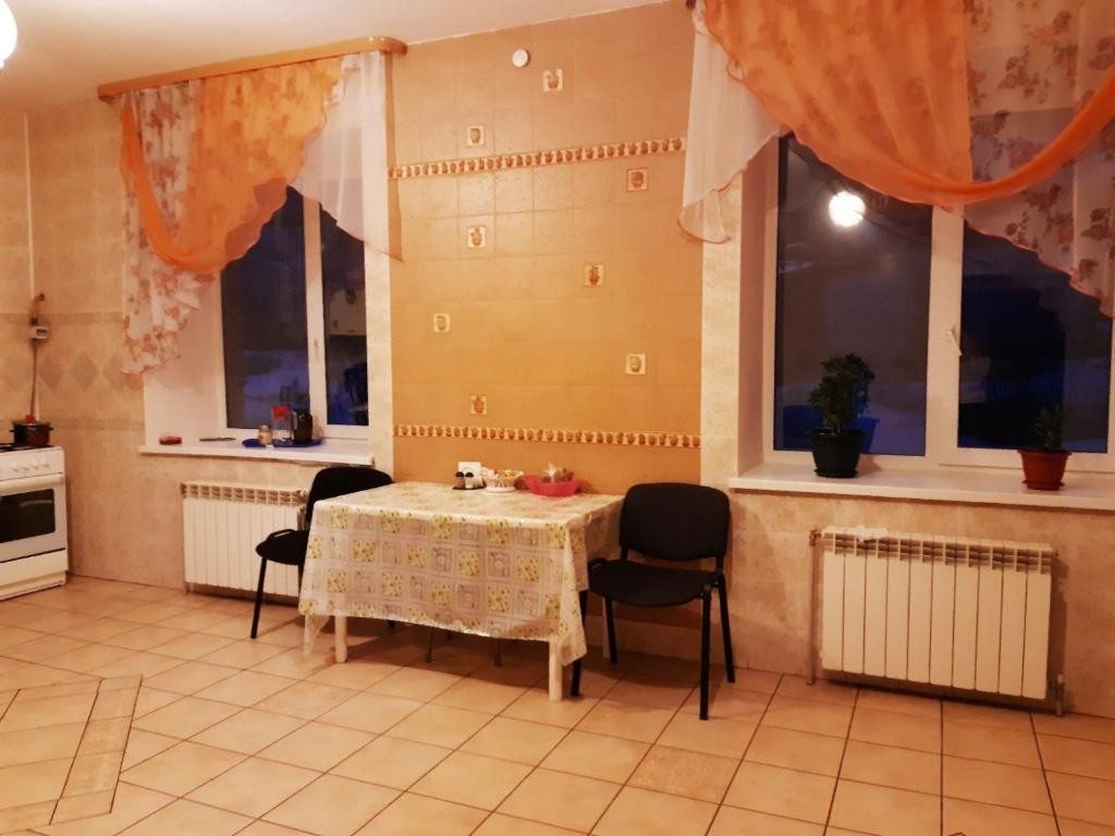 Номер (Спальное место на двухъярусной кровати в общем номере для мужчин и женщин) хостела Таежный дом, Ханты-Мансийск