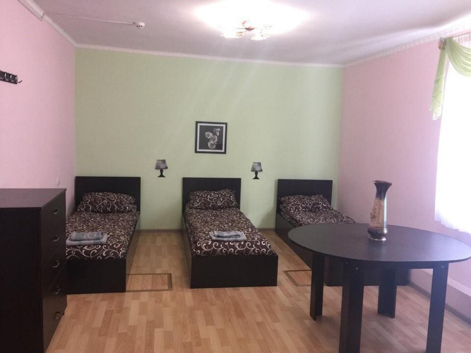 Номер (Кровать в общем номере с 4 кроватями) гостевого дома Центральный, Новочеркасск