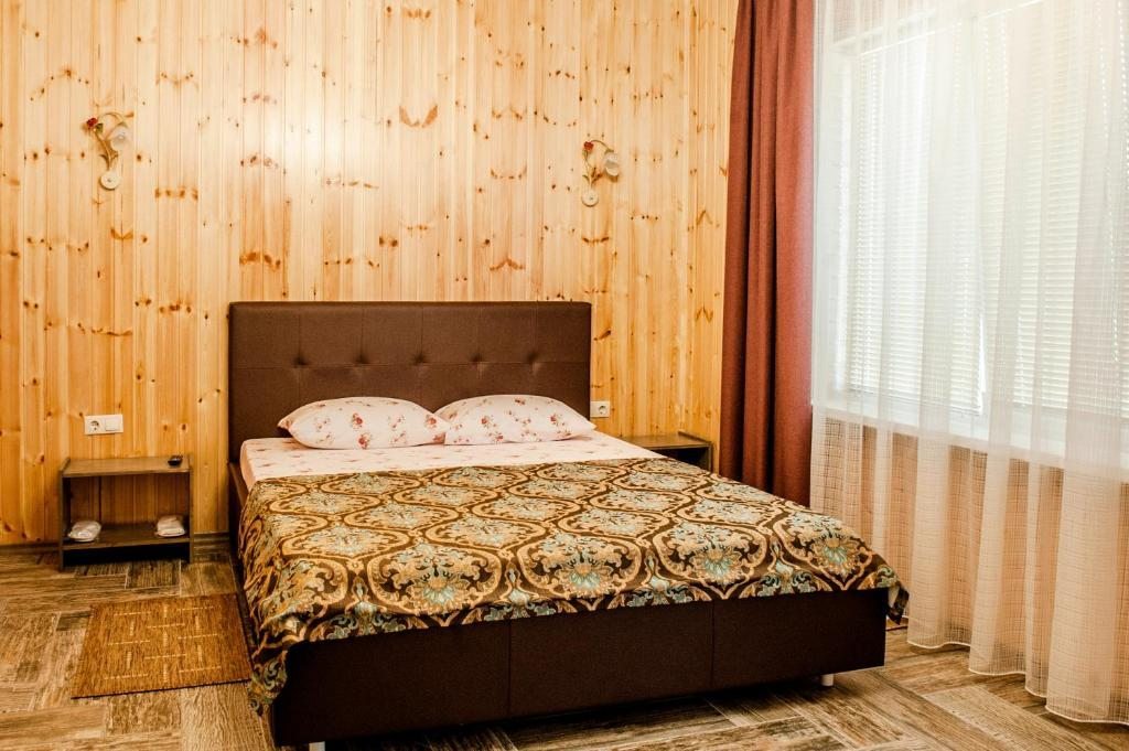 Номер (Дом с 4 спальнями) гостевого дома Малинка, Волгодонск