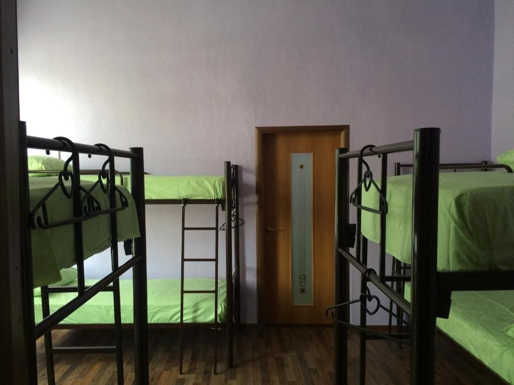 Номер (Кровать в общем 8-местном номере) хостела На Мира, Краснодар