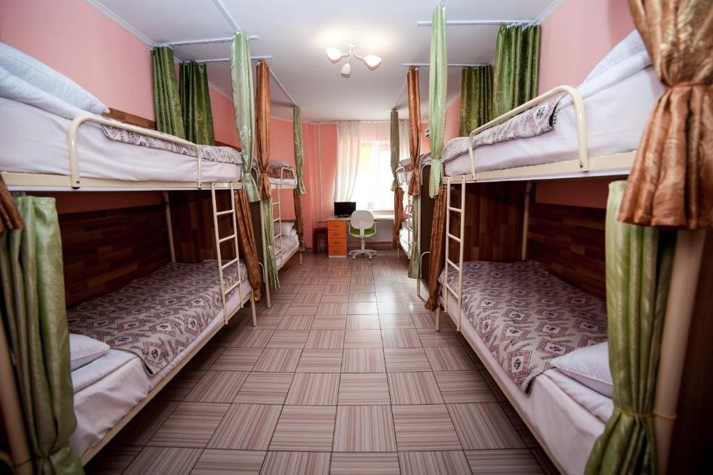 Номер (Спальное место на двухъярусной кровати в общем номере для мужчин и женщин) хостела Вселенная, Краснодар