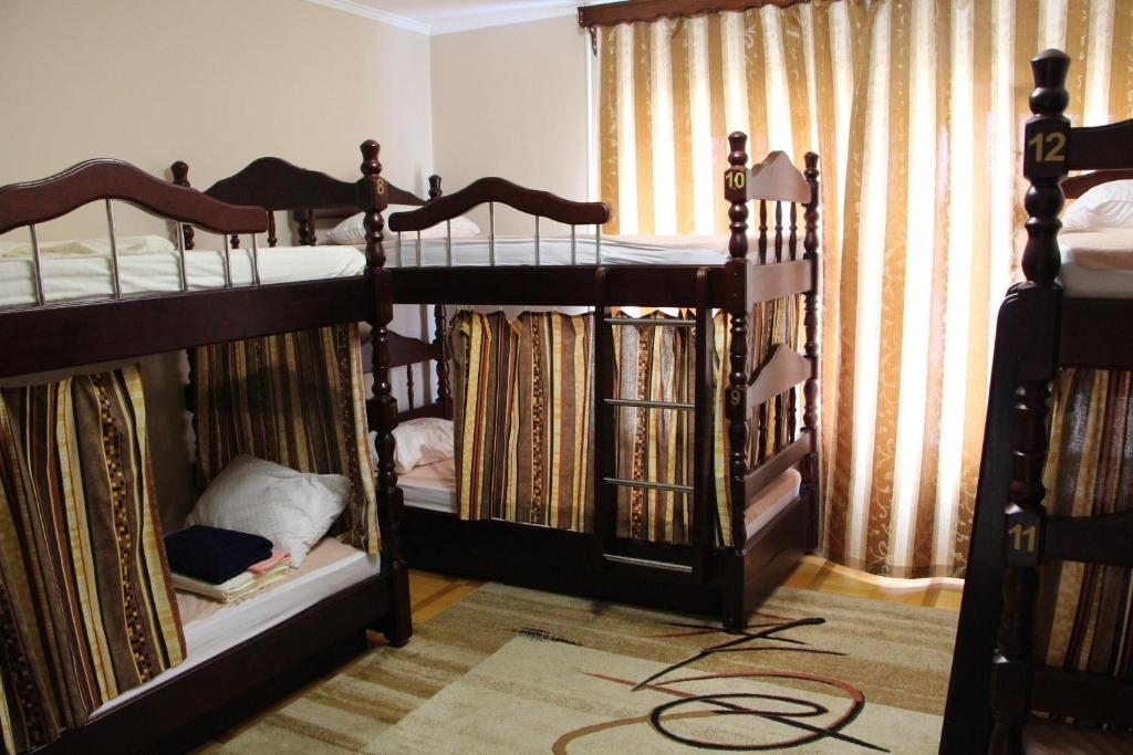 Номер (Кровать в общем 6-местном номере для мужчин) хостела Центральный на Гоголя, Краснодар