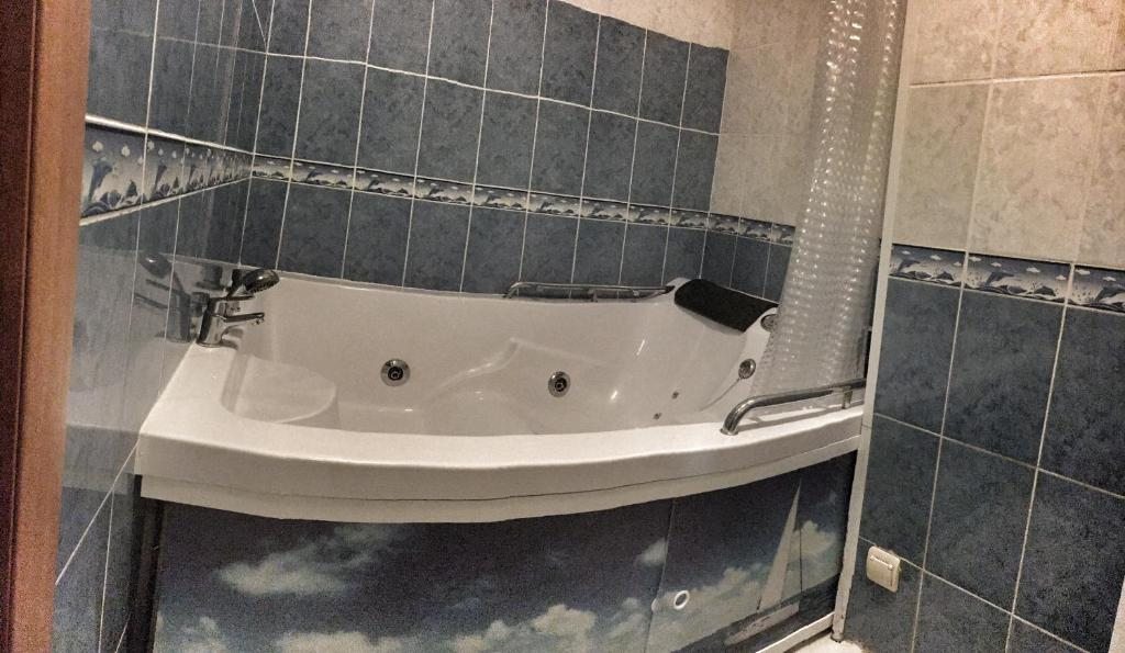 Двухместный (Двухместный номер с 1 кроватью и общей ванной комнатой) мотеля Komsomolskiy, Уссурийск