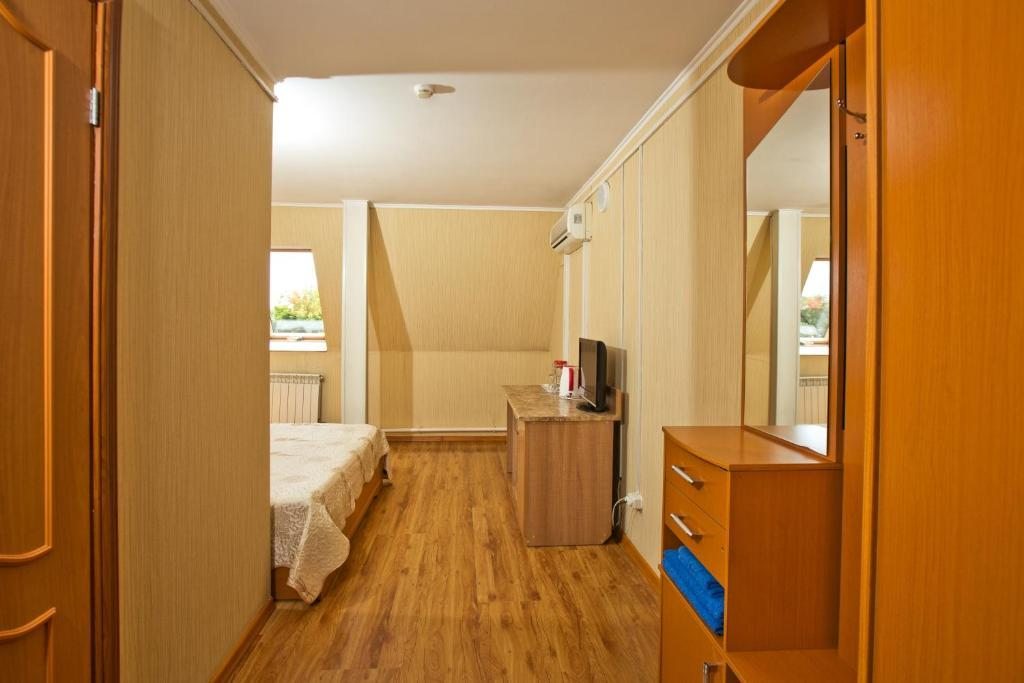 Двухместный (Стандартный двухместный номер с 1 кроватью) отеля Маяк Инн, Уссурийск