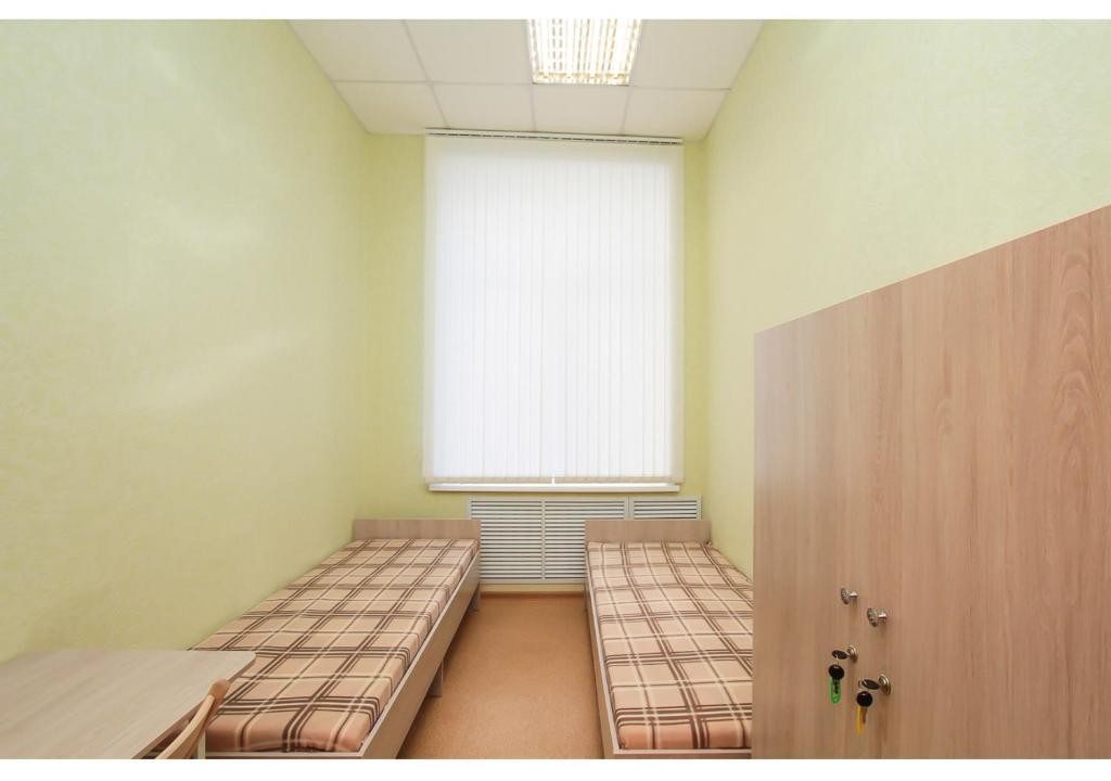 Двухместный (Двухместный номер с 2 отдельными кроватями) хостела Адрес, Новосибирск