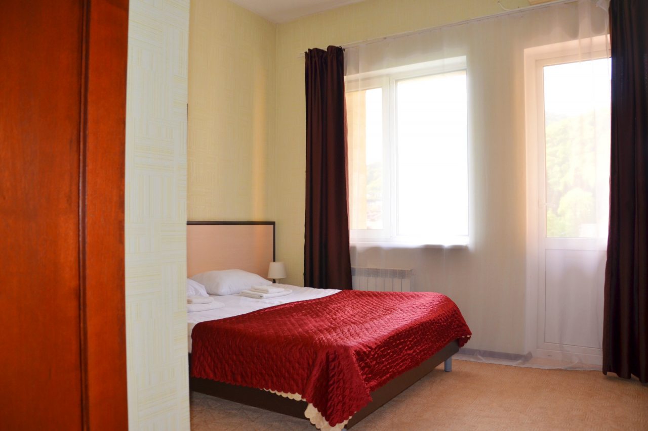 Двухместный (Стандарт С балконом) гостиницы RP Утомленные солнцем, Красная Поляна