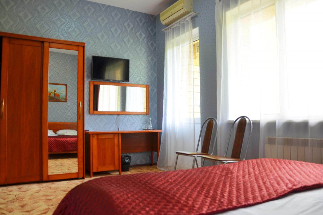 Двухместный (Комфорт с балконом) гостиницы RP Утомленные солнцем, Красная Поляна