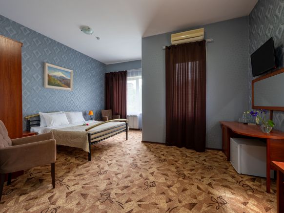 Фотография номера гостиницы Утомленные Солнцем