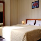 Трёхместный и более (Семейный двухкомнатный номер), Гостевой дом Утомленные солнцем