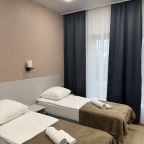 Полулюкс (Полулюкс), Отель ГРК-Калипсо