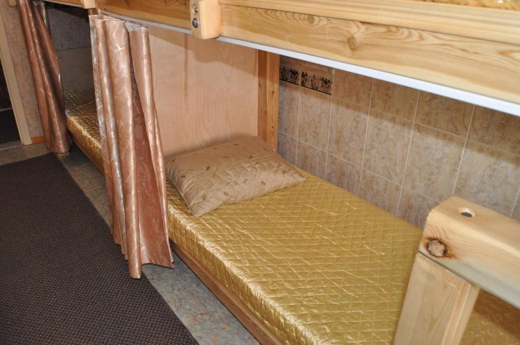 Номер (Кровать в общем номере для мужчин с 4 кроватями) хостела НСК Тренд, Новосибирск