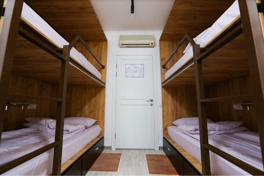 Номер (Кровать в общем 4-местном номере для  женщин) хостела Hi Loft, Омск