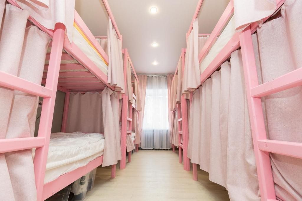 Номер (Спальное место на двухъярусной кровати в общем номере для женщин) хостела Рус-Проспект Октября, Уфа