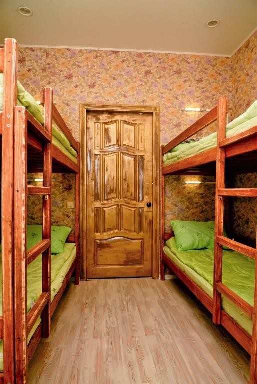 Номер (Спальное место на двухъярусной кровати в общем номере для женщин) хостела Подушка, Уфа