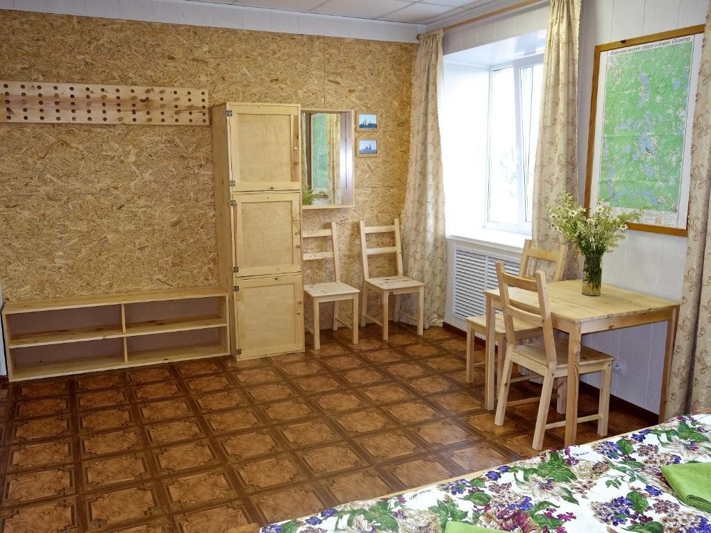 Двухместный (Бюджетный двухместный номер с 1 кроватью) хостела Сорога Селигер, Осташков