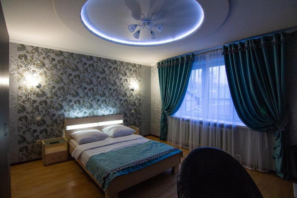 Двухместный (Бюджетный двухместный номер с 1 кроватью) мини-отеля Оазис, Лениногорск
