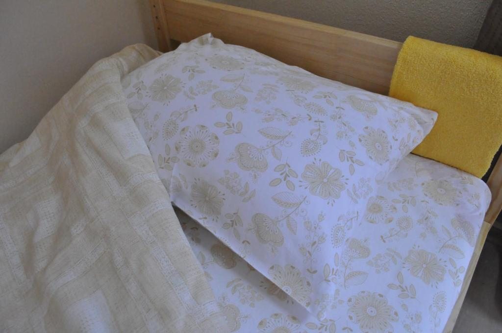 Номер (Спальное место на двухъярусной кровати в общем номере для мужчин и женщин) хостела На Высоте, Тюмень