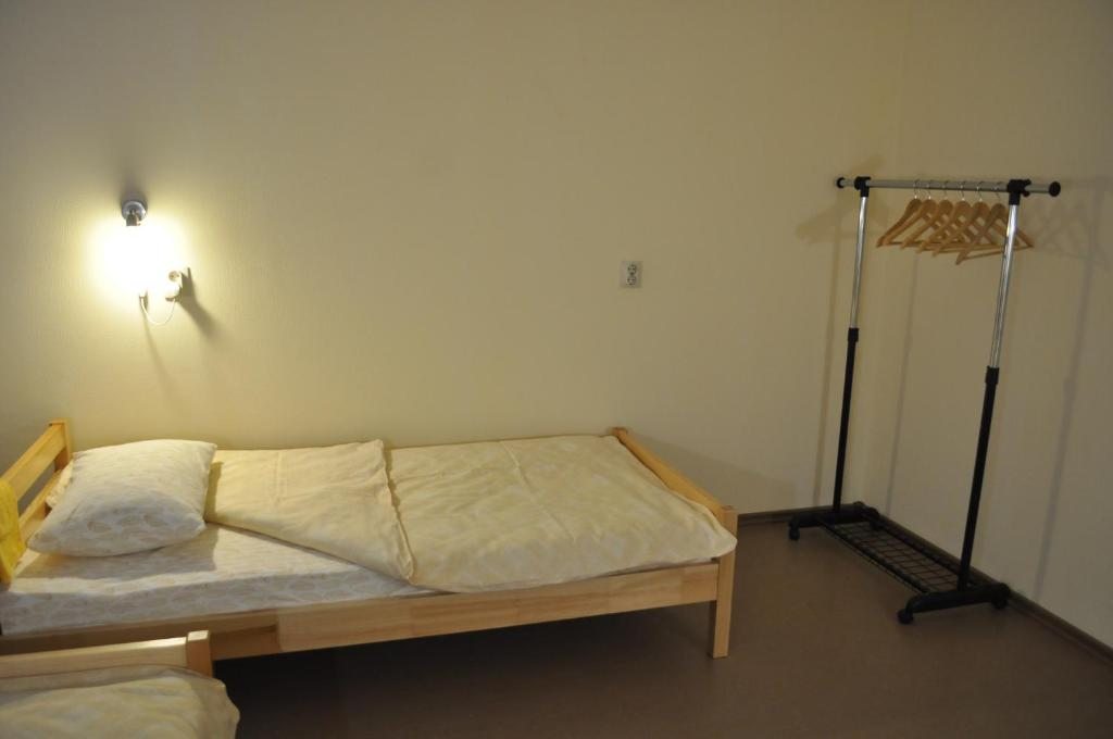 Двухместный (Небольшой двухместный номер с 2 отдельными кроватями) хостела На Высоте, Тюмень