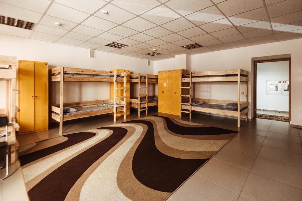 Номер (Спальное место на двухъярусной кровати в общем номере для мужчин) хостела Морс, Тюмень