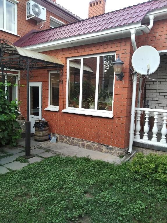 Апартаменты (Улучшенные апартаменты с двумя спальнями) гостевого дома 1-мая 50, Павловск (Воронежская область)