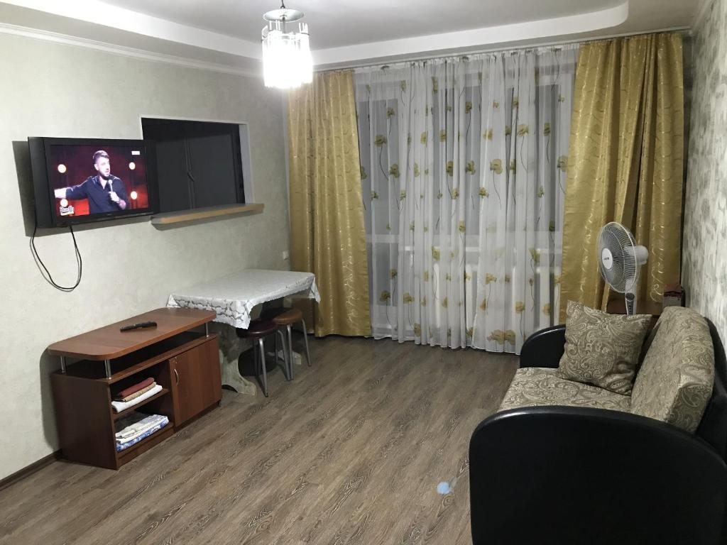 Apartment on Komarova 16, Туймазы, цены от 1700 руб. — снять в центре  посуточно | Номера на 101Hotels.com