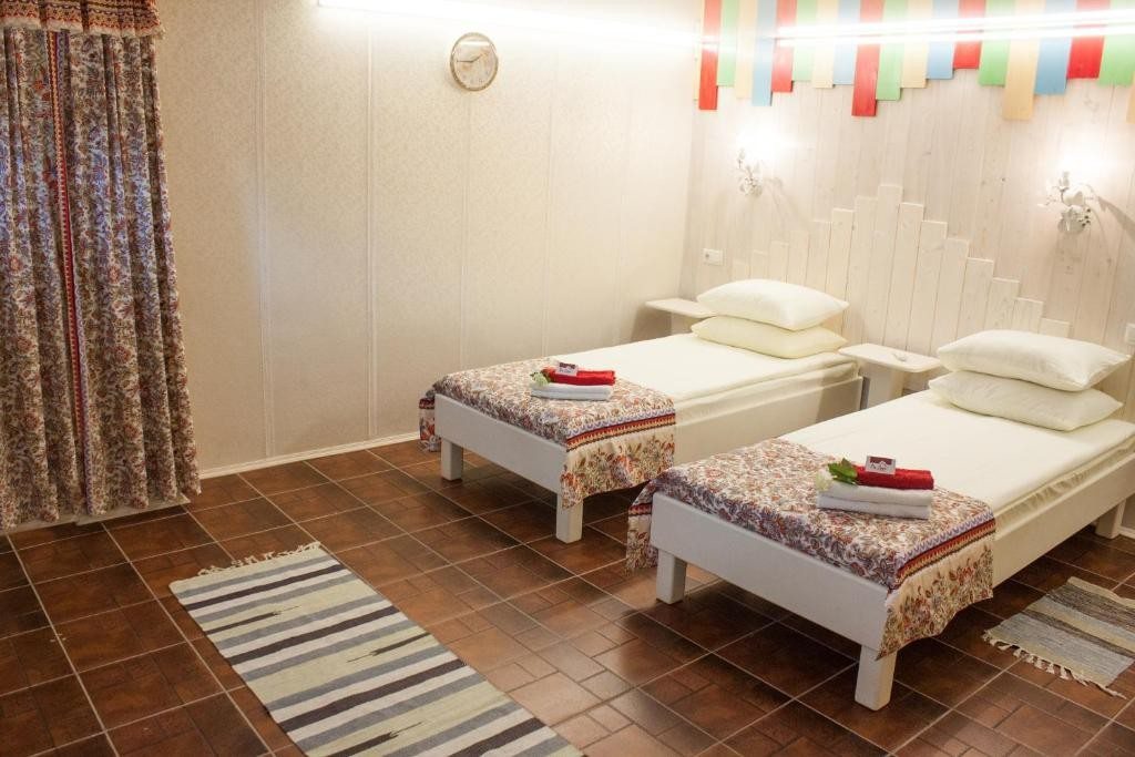 Двухместный (Стандартный двухместный номер с 1 кроватью или 2 отдельными кроватями) гостевого дома Family Hotel RaDom, Лиски